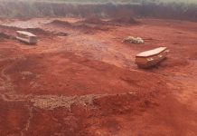 Imagens chocantes mostram caixões espalhados em cemitério de Paracatu após enxurrada
