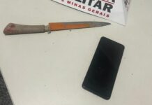 Mulher é presa após perseguir vítima e roubar celular com uso de faca em São Gotardo