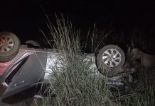 Motorista perde o controle do veiculo e capota na MGC-354 em Patos de Minas