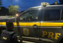 Polícia Rodoviária Federal prende mulher com dez tabletes de Skunk na BR 365 em Patos de Minas