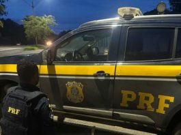 Polícia Rodoviária Federal prende mulher com dez tabletes de Skunk na BR 365 em Patos de Minas