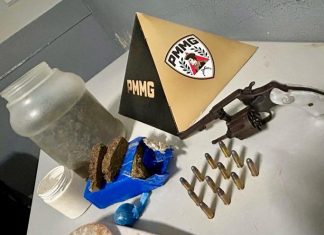 Homem é preso com arma e drogas em residência em Patos de Minas