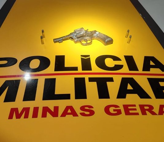 Ultrapassagem em local proibido termina com casal preso com arma de fogo na Br-352 em Patos de Minas