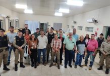 Polícia Militar realiza reunião com produtores rurais durante Operação Safra Segura 2026 em Arapuá
