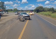 Colisão frontal entre veículos deixa motoristas de Carmo do Paranaíba e Patrocínio feridos na BR-352 em Lagoa Formosa