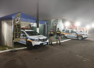 Polícia Militar cumpre mandado de prisão durante a Expo Serra 2026 em Serra do Salitre