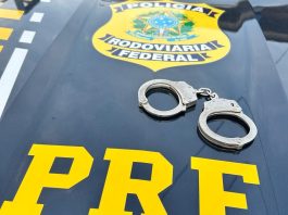 Foragido da Justiça por homicídio é preso durante abordagem da PRF na BR-365 em Patos de Minas