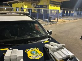 Casal é preso com 14 tabletes de maconha durante fiscalização da PRF na BR-365 em Patos de Minas