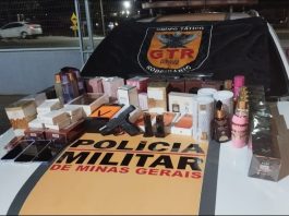 Polícia Militar Rodoviária prende homem armado e com perfumes e celulares importados na BR-146 em Patos de Minas