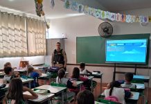 Polícia Militar realiza ação de aproximação com estudantes em escola de Rio Paranaíba