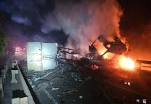 Colisão entre carretas provoca incêndio e interdita BR-354 entre Carmo do Paranaíba e Lagoa Formosa