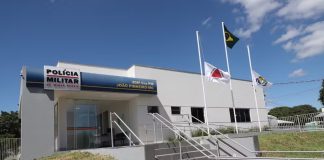 Policia Militar prende padrastro suspeito de agredir enteados de 7 e 9 anos com mangueira em João Pinheiro