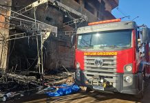 Incêndio destrói barracas e atinge construção em Romaria