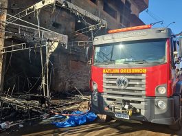 Incêndio destrói barracas e atinge construção em Romaria